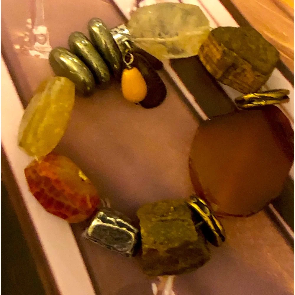 Silpada Heat Wave Stretch Bracelet. - Picture 5 of 6